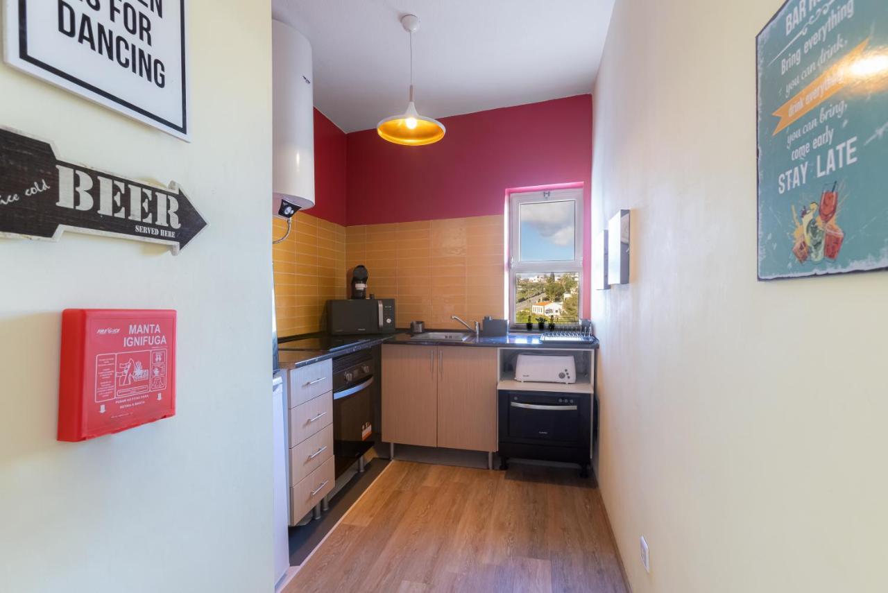 Max Crib - Seafront 2 Bedroom Apart With Ac And Private Parking In Armação de Pêra Exterior foto